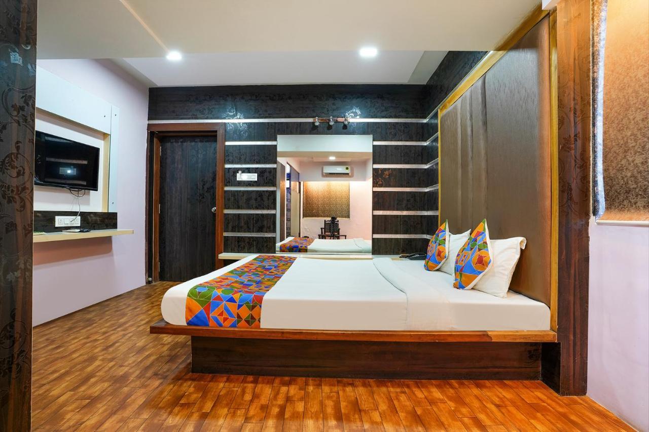 Отель Fabexpress Vinyasa Residency Бхаяндар Экстерьер фото